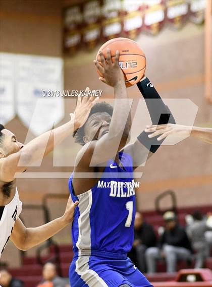Thumbnail 3 in Dillard vs. Hall (Tarkanian Classic) photogallery.