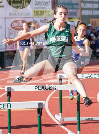 Thumbnail 3 in FVL Championships  (4X100 Relay, 4X400 Relay, 300 Low Hurdles) photogallery.