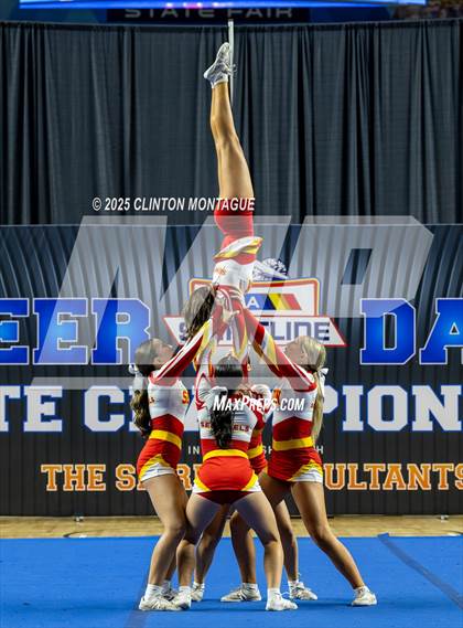 Thumbnail 3 in Seton Catholic - Stunt (AIA Division IV Final) photogallery.