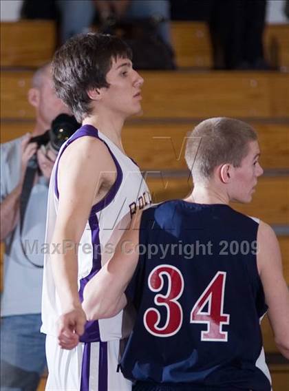 Thumbnail 3 in Bret Harte vs. Vacaville Christian photogallery.