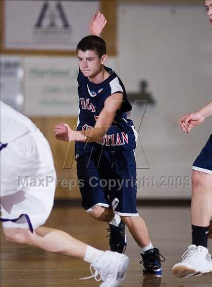 Thumbnail 3 in Bret Harte vs. Vacaville Christian photogallery.
