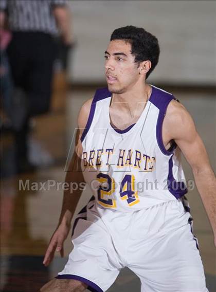 Thumbnail 3 in Bret Harte vs. Vacaville Christian photogallery.
