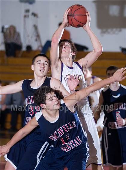 Thumbnail 3 in Bret Harte vs. Vacaville Christian photogallery.