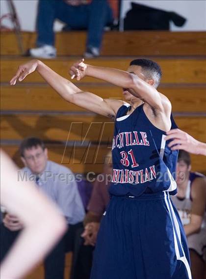 Thumbnail 3 in Bret Harte vs. Vacaville Christian photogallery.