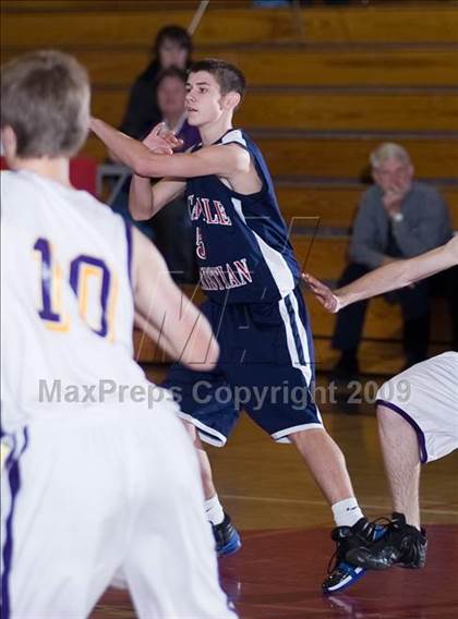 Thumbnail 2 in Bret Harte vs. Vacaville Christian photogallery.
