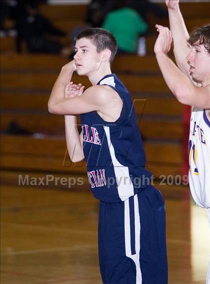 Thumbnail 2 in Bret Harte vs. Vacaville Christian photogallery.