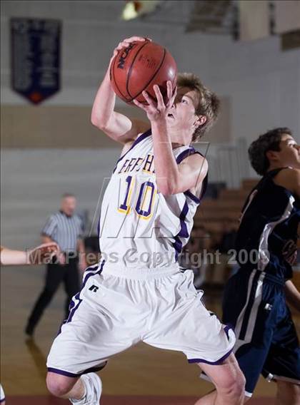 Thumbnail 2 in Bret Harte vs. Vacaville Christian photogallery.
