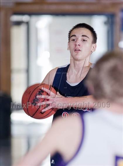 Thumbnail 3 in Bret Harte vs. Vacaville Christian photogallery.