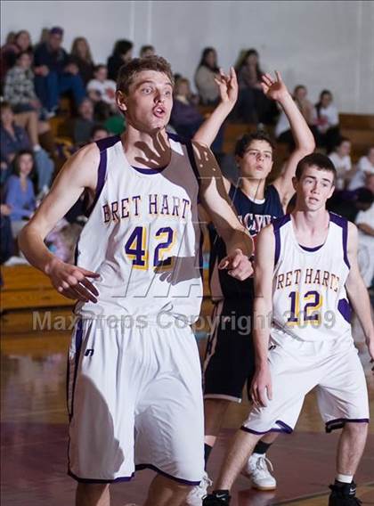 Thumbnail 2 in Bret Harte vs. Vacaville Christian photogallery.