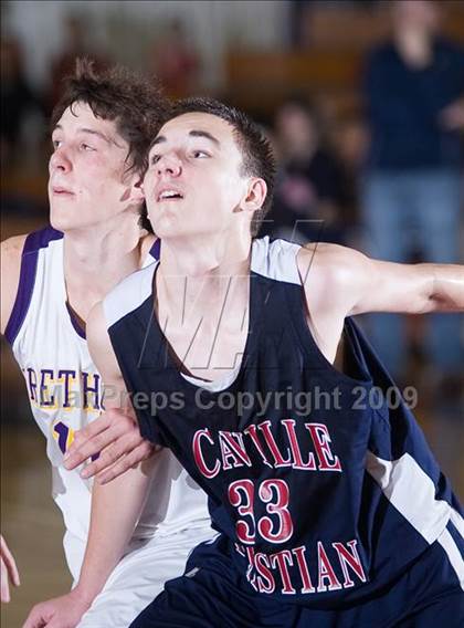 Thumbnail 2 in Bret Harte vs. Vacaville Christian photogallery.
