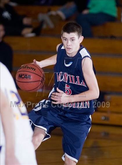 Thumbnail 3 in Bret Harte vs. Vacaville Christian photogallery.