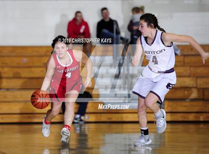 Thumbnail 1 in Benton vs DuQuoin (Rangerette Christmas Classic) photogallery.