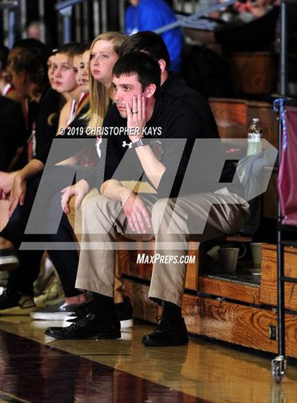 Thumbnail 1 in Benton vs DuQuoin (Rangerette Christmas Classic) photogallery.