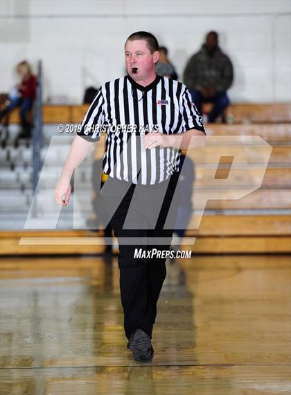 Thumbnail 2 in Benton vs DuQuoin (Rangerette Christmas Classic) photogallery.