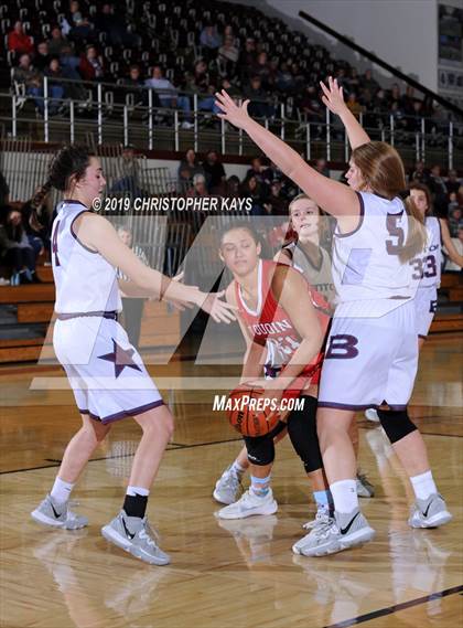 Thumbnail 3 in Benton vs DuQuoin (Rangerette Christmas Classic) photogallery.
