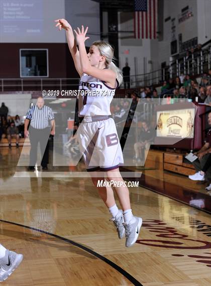 Thumbnail 3 in Benton vs DuQuoin (Rangerette Christmas Classic) photogallery.