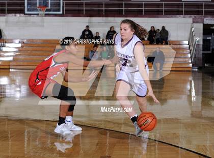 Thumbnail 1 in Benton vs DuQuoin (Rangerette Christmas Classic) photogallery.