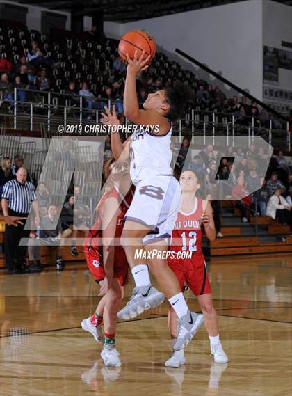 Thumbnail 3 in Benton vs DuQuoin (Rangerette Christmas Classic) photogallery.