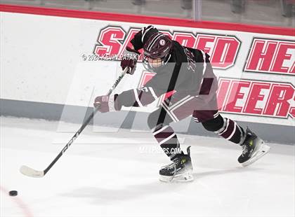 Thumbnail 2 in North Haven @ Fairfield Warde/Ludlowe photogallery.