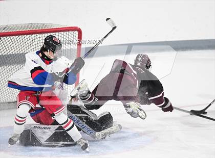 Thumbnail 1 in North Haven @ Fairfield Warde/Ludlowe photogallery.