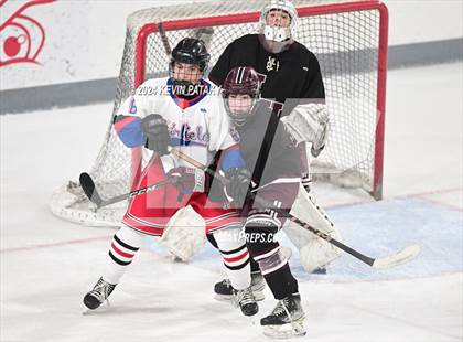 Thumbnail 1 in North Haven @ Fairfield Warde/Ludlowe photogallery.