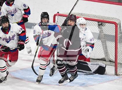 Thumbnail 3 in North Haven @ Fairfield Warde/Ludlowe photogallery.