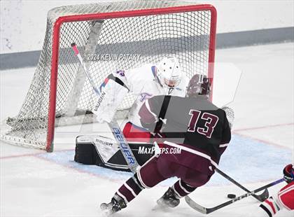 Thumbnail 3 in North Haven @ Fairfield Warde/Ludlowe photogallery.