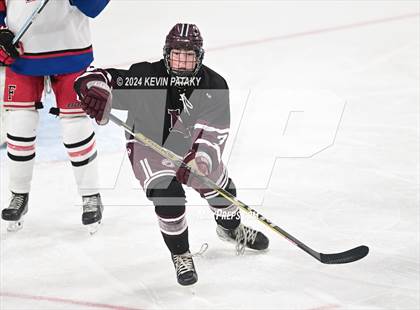 Thumbnail 1 in North Haven @ Fairfield Warde/Ludlowe photogallery.