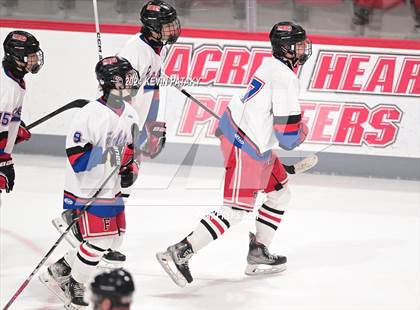 Thumbnail 3 in North Haven @ Fairfield Warde/Ludlowe photogallery.