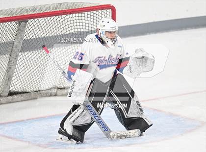 Thumbnail 1 in North Haven @ Fairfield Warde/Ludlowe photogallery.