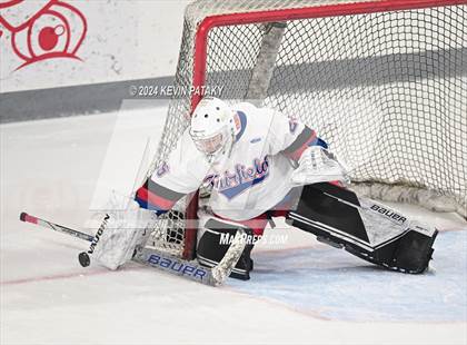 Thumbnail 1 in North Haven @ Fairfield Warde/Ludlowe photogallery.