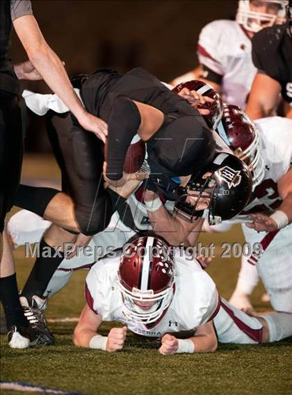 Thumbnail 3 in JSerra Catholic vs. Servite (5 Days 2 Friday) photogallery.