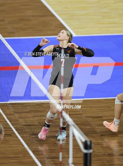 Thumbnail 3 in Montrose vs. Mead (CHSAA 4A 1st Round) photogallery.