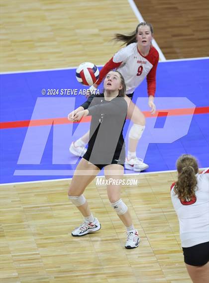 Thumbnail 1 in Montrose vs. Mead (CHSAA 4A 1st Round) photogallery.