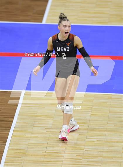Thumbnail 3 in Montrose vs. Mead (CHSAA 4A 1st Round) photogallery.