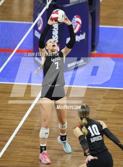 Thumbnail 1 in Montrose vs. Mead (CHSAA 4A 1st Round) photogallery.