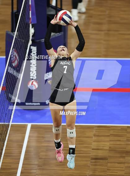 Thumbnail 1 in Montrose vs. Mead (CHSAA 4A 1st Round) photogallery.