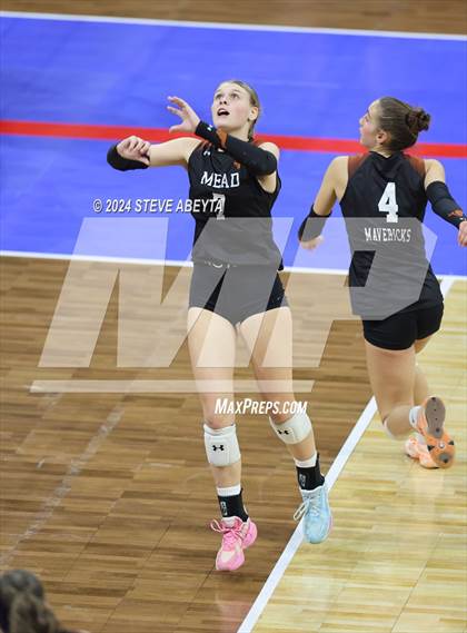 Thumbnail 2 in Montrose vs. Mead (CHSAA 4A 1st Round) photogallery.