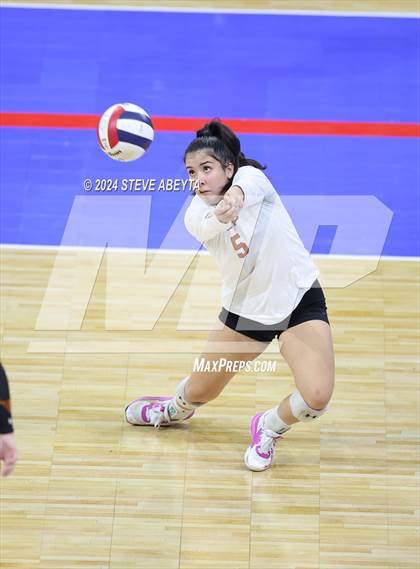 Thumbnail 2 in Montrose vs. Mead (CHSAA 4A 1st Round) photogallery.