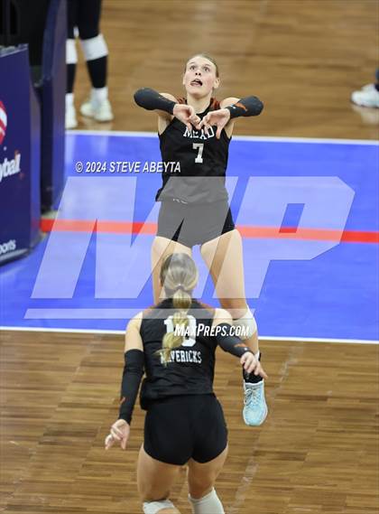 Thumbnail 3 in Montrose vs. Mead (CHSAA 4A 1st Round) photogallery.
