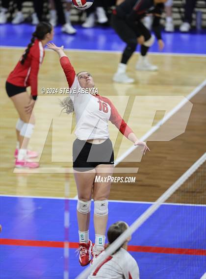 Thumbnail 2 in Montrose vs. Mead (CHSAA 4A 1st Round) photogallery.