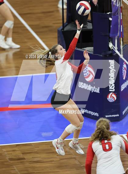 Thumbnail 3 in Montrose vs. Mead (CHSAA 4A 1st Round) photogallery.