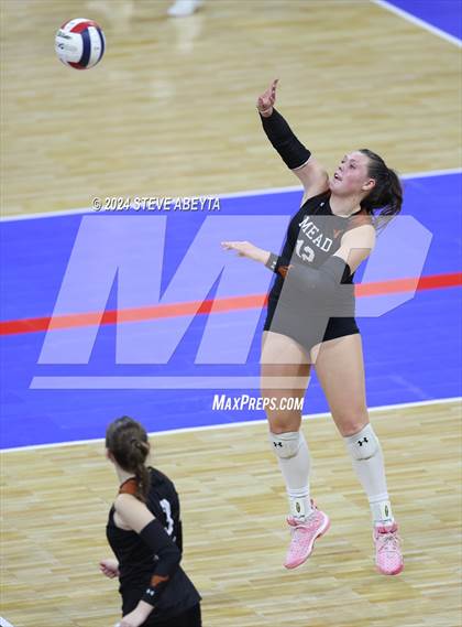 Thumbnail 2 in Montrose vs. Mead (CHSAA 4A 1st Round) photogallery.