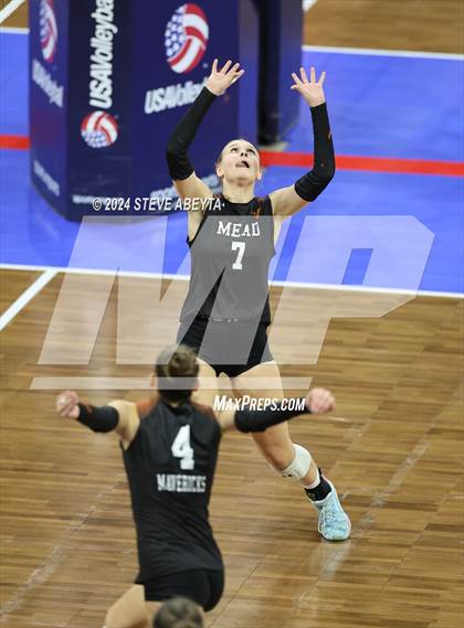 Thumbnail 1 in Montrose vs. Mead (CHSAA 4A 1st Round) photogallery.