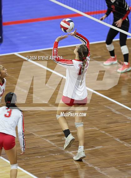 Thumbnail 3 in Montrose vs. Mead (CHSAA 4A 1st Round) photogallery.