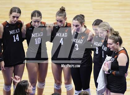 Thumbnail 2 in Montrose vs. Mead (CHSAA 4A 1st Round) photogallery.