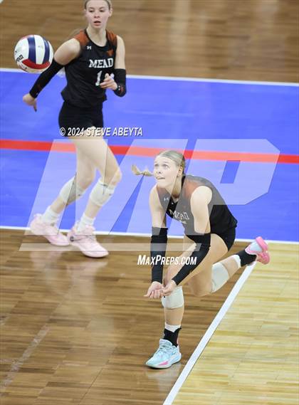 Thumbnail 1 in Montrose vs. Mead (CHSAA 4A 1st Round) photogallery.