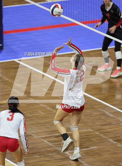Thumbnail 2 in Montrose vs. Mead (CHSAA 4A 1st Round) photogallery.