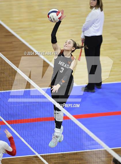 Thumbnail 3 in Montrose vs. Mead (CHSAA 4A 1st Round) photogallery.