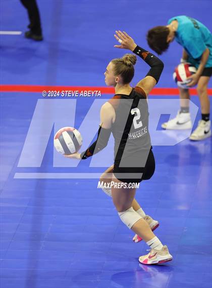Thumbnail 2 in Montrose vs. Mead (CHSAA 4A 1st Round) photogallery.